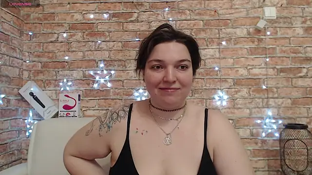 Amelia Kiss  online show from 03-07-26, 12:51