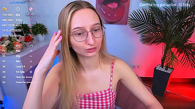  Ri na  online show from 02-18-25, 06:37