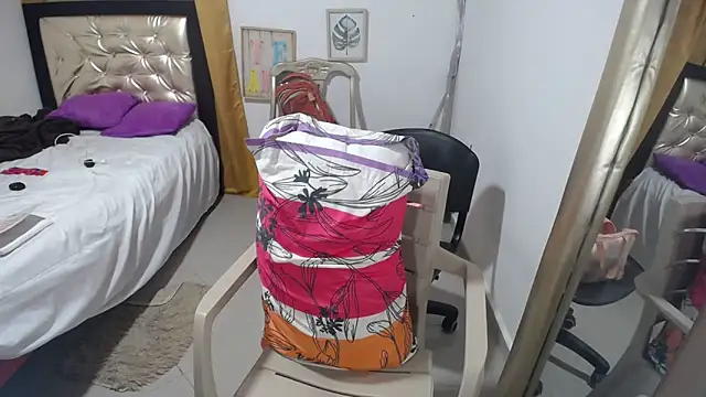 momyhotxx online show from 01-16-25, 02:09