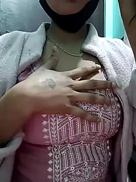 Snapshot of Kavita_ji chatting on 12-22-24, 03:22 Kavita ji online show from 12-22-24, 03:22