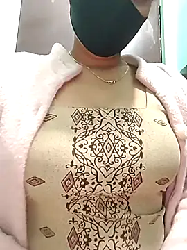 Snapshot of Kavita_ji chatting on 12-24-24, 04:44 Kavita ji online show from 12-24-24, 04:44