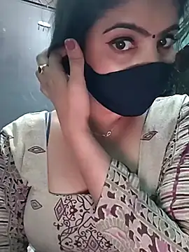 Snapshot of Kavita_ji chatting on 12-25-24, 01:10 Kavita ji online show from 12-25-24, 01:10