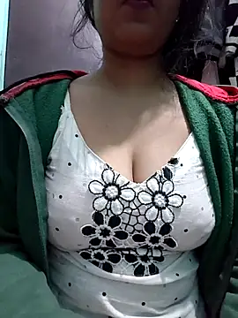 Snapshot of Kavita_ji chatting on 01-28-25, 04:08 Kavita ji online show from 01-28-25, 04:08