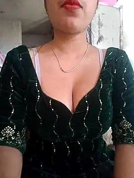 Snapshot of Kavita_ji chatting on 02-21-25, 03:45 Kavita ji online show from 02-21-25, 03:45