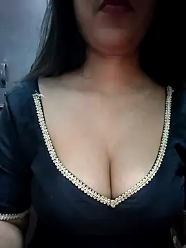 Snapshot of Kavita_ji chatting on 09-25-25, 02:15 Kavita ji online show from 09-25-25, 02:15