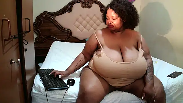 HOTBIGMELONSxx online show from 10-16-25, 06:53
