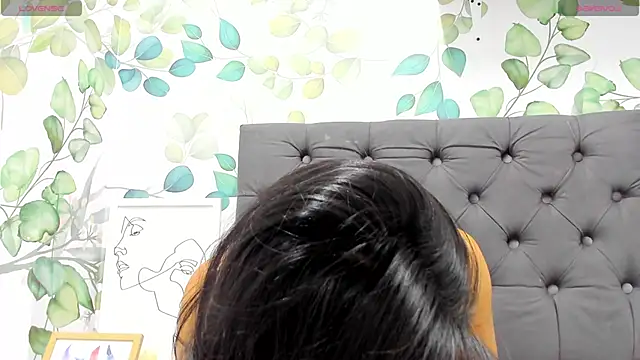 atilanadiaz7 online show from 02-25-25, 08:19