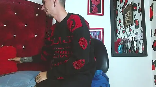 Aaron BigDickxxx online show from 12-20-24, 01:36