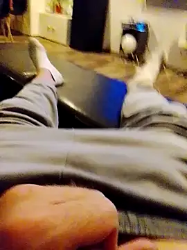 Snapshot of Geniusxl chatting on 10-29-25, 08:21 Geniusxl online show from 10-29-25, 08:21