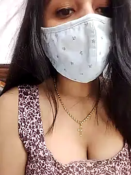 Gloie4u online show from 01-20-25, 05:06