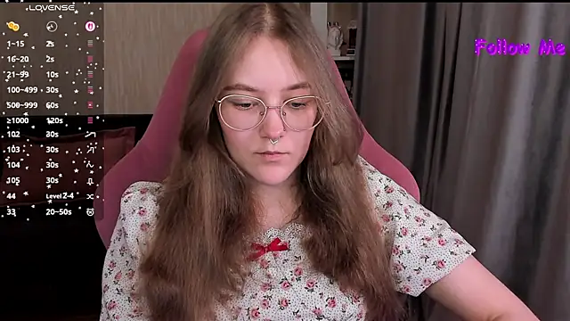 Snapshot of bunny_bubble chatting on 07-30-26, 11:48 bunny bubble online show from 07-30-26, 11:48