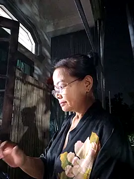 Snapshot of Hotestlove chatting on 10-04-25, 11:41 Hotestlove online show from 10-04-25, 11:41