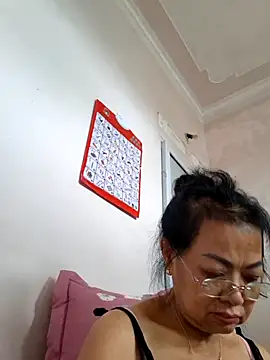 Snapshot of Hotestlove chatting on 10-26-25, 04:07 Hotestlove online show from 10-26-25, 04:07