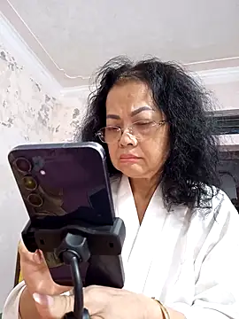 Snapshot of Hotestlove chatting on 11-01-25, 02:52 Hotestlove online show from 11-01-25, 02:52