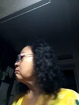 Snapshot of Hotestlove chatting on 11-02-25, 11:18 Hotestlove online show from 11-02-25, 11:18