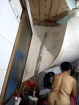 Snapshot of Hotestlove chatting on 11-11-25, 12:27 Hotestlove online show from 11-11-25, 12:27