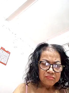 Snapshot of Hotestlove chatting on 11-15-25, 02:24 Hotestlove online show from 11-15-25, 02:24