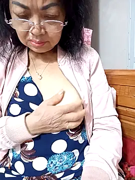 Snapshot of Hotestlove chatting on 11-22-25, 03:22 Hotestlove online show from 11-22-25, 03:22