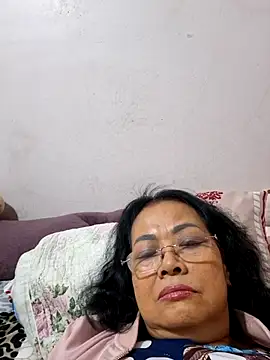 Snapshot of Hotestlove chatting on 11-30-25, 12:20 Hotestlove online show from 11-30-25, 12:20