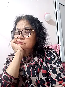 Snapshot of Hotestlove chatting on 12-15-25, 02:21 Hotestlove online show from 12-15-25, 02:21