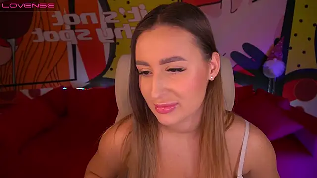 Snapshot of LiaBrazzerr chatting on 12-17-24, 06:20 LiaBrazzerr online show from 12-17-24, 06:20