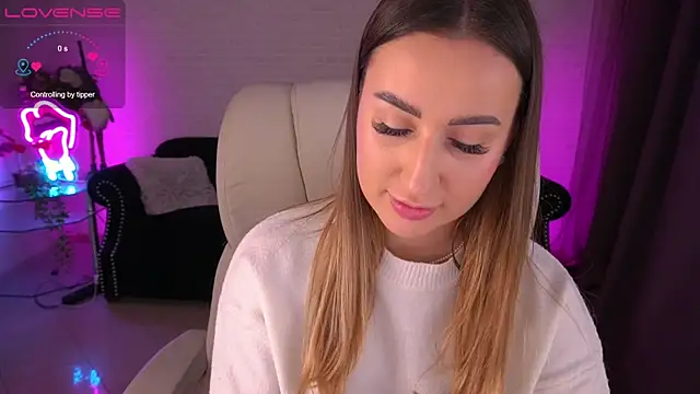 Snapshot of LiaBrazzerr chatting on 12-20-24, 06:45 LiaBrazzerr online show from 12-20-24, 06:45