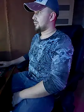 Foxyshaved online show from 02-18-25, 02:06