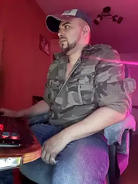 Foxyshaved online show from 02-25-25, 05:08