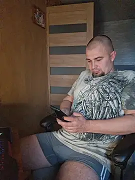 Foxyshaved online show from 10-03-25, 05:15