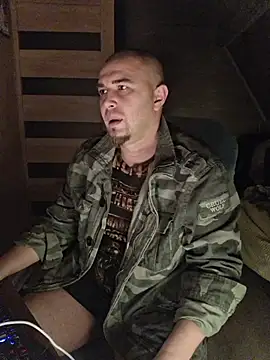 Foxyshaved online show from 11-12-25, 03:40