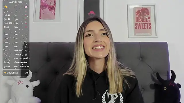 Snapshot of IsadoraGalle_ chatting on 02-19-26, 11:12 IsadoraGalle online show from 02-19-26, 11:12