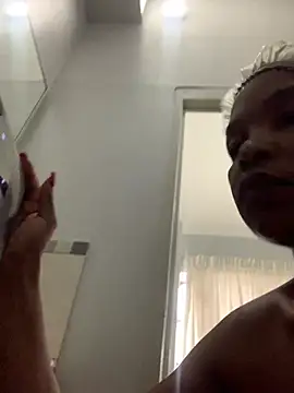 Snapshot of slimcateee chatting on 03-15-25, 02:01 slimcateee online show from 03-15-25, 02:01