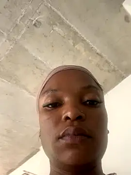 Snapshot of slimcateee chatting on 11-03-25, 12:39 slimcateee online show from 11-03-25, 12:39