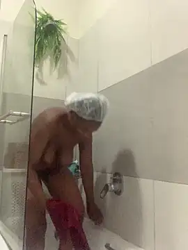 Snapshot of slimcateee chatting on 11-24-25, 01:22 slimcateee online show from 11-24-25, 01:22