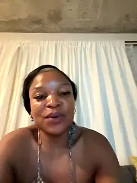 Snapshot of slimcateee chatting on 12-15-25, 07:51 slimcateee online show from 12-15-25, 07:51