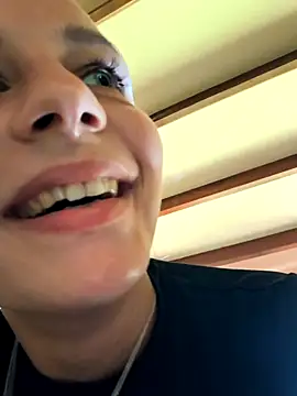 emma4xxx online show from 02-25-25, 07:58