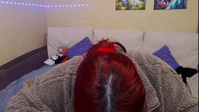 JuliaKeln online show from 02-21-25, 10:48