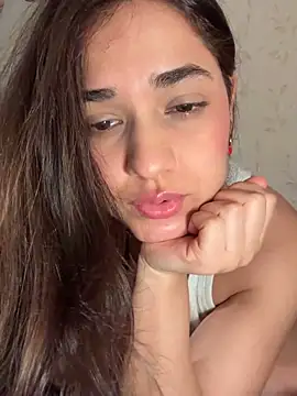 Snapshot of CuteeRose chatting on 02-02-26, 08:13 CuteeRose online show from 02-02-26, 08:13