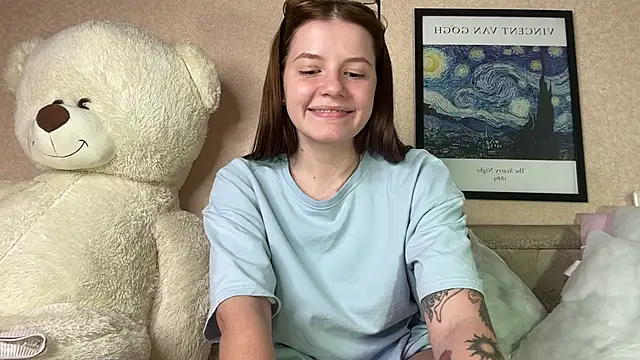 Snapshot of mia___mi chatting on 12-10-24, 11:32 mia mi online show from 12-10-24, 11:32