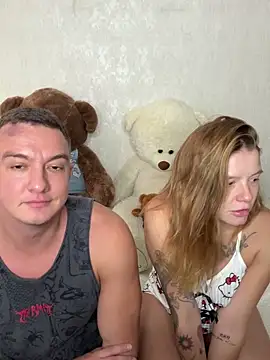 Snapshot of mia___mi chatting on 10-10-25, 06:45 mia mi online show from 10-10-25, 06:45