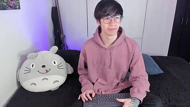 Aventure Twinks online show from 01-29-25, 11:20