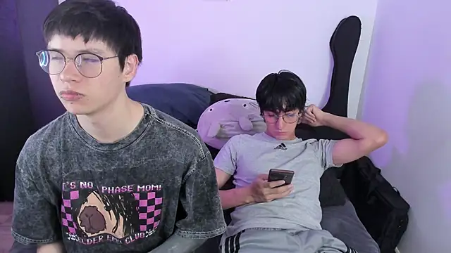 Aventure Twinks online show from 01-05-26, 10:57