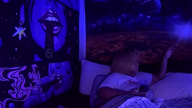 Snapshot of AutumnHart chatting on 12-10-24, 01:00 AutumnHart online show from 12-10-24, 01:00