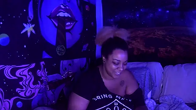 Snapshot of AutumnHart chatting on 12-13-24, 01:55 AutumnHart online show from 12-13-24, 01:55