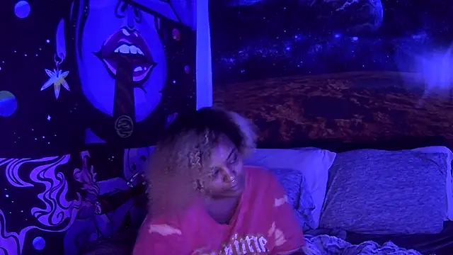 Snapshot of AutumnHart chatting on 12-15-24, 08:36 AutumnHart online show from 12-15-24, 08:36