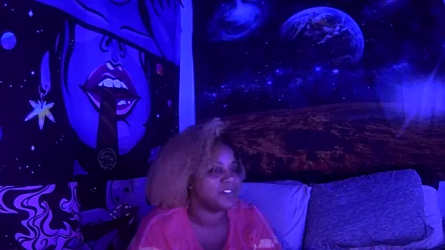 Snapshot of AutumnHart chatting on 12-16-24, 03:08 AutumnHart online show from 12-16-24, 03:08