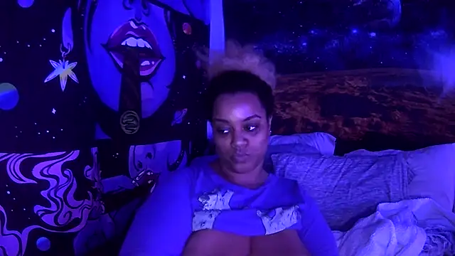 Snapshot of AutumnHart chatting on 12-19-24, 03:07 AutumnHart online show from 12-19-24, 03:07