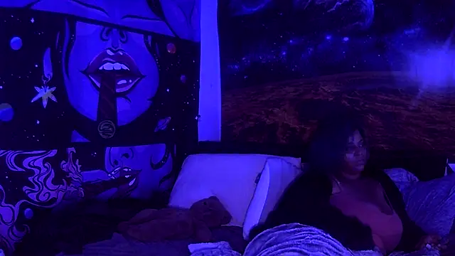 Snapshot of AutumnHart chatting on 12-23-24, 10:55 AutumnHart online show from 12-23-24, 10:55