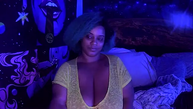 Snapshot of AutumnHart chatting on 01-01-25, 02:19 AutumnHart online show from 01-01-25, 02:19