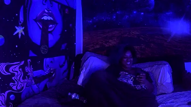 Snapshot of AutumnHart chatting on 01-11-25, 02:41 AutumnHart online show from 01-11-25, 02:41